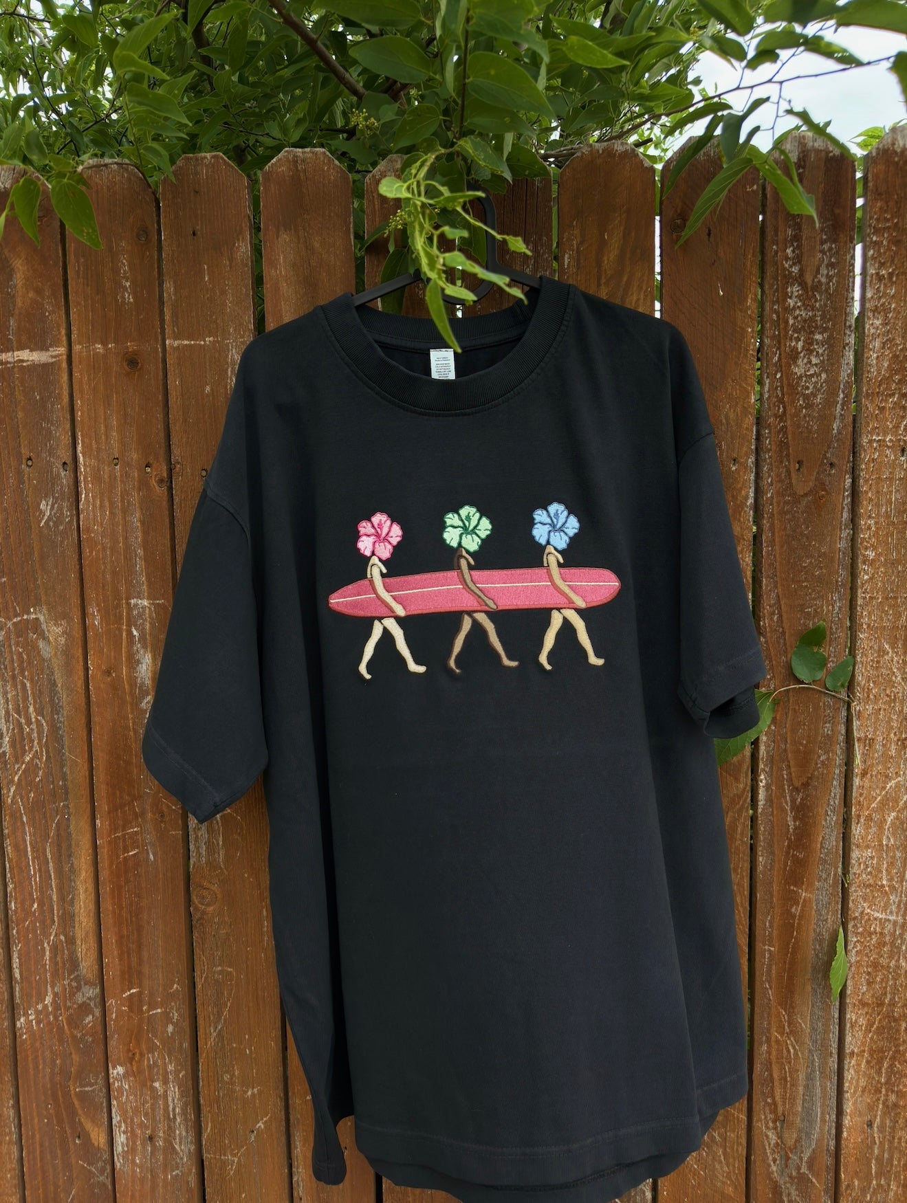Surfer Girls Tee