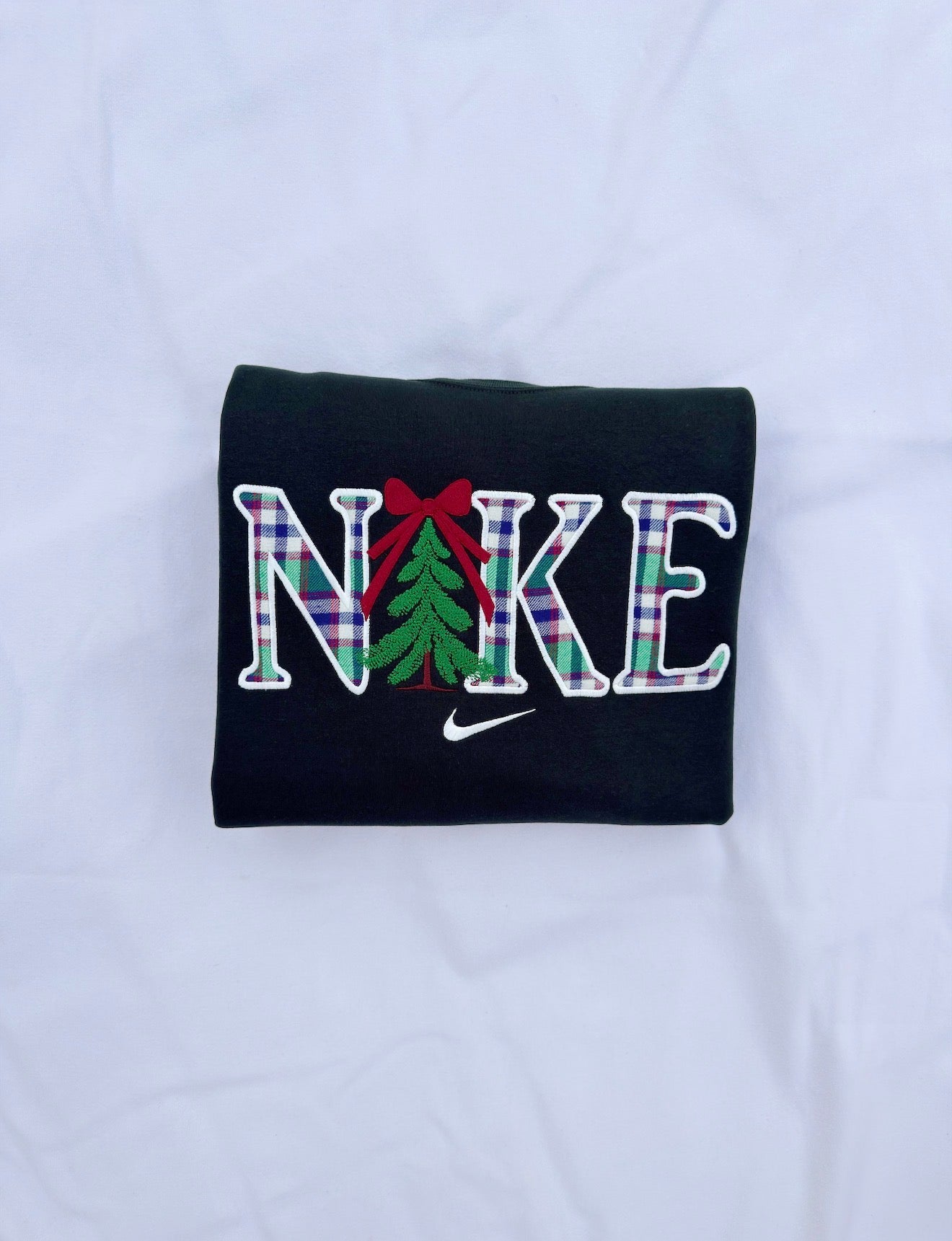 Applique Christmas Tree Crew