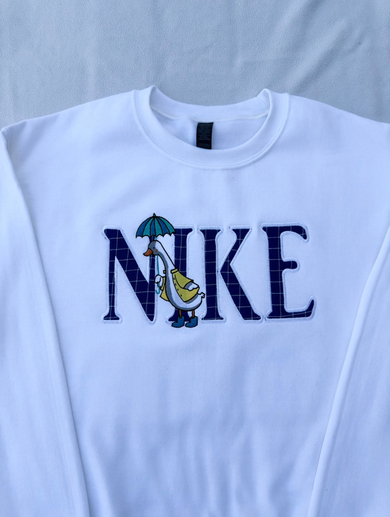 Rainy Goose Applique Crew